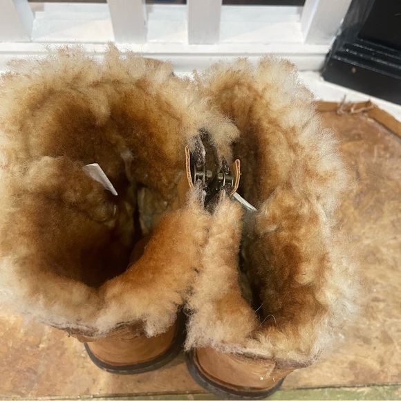 Cabela’s Crescent Ridge Short Shearling Boot Size 10 Winter Tan Brown suede EUC - Picture 6 of 9